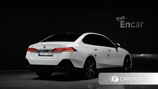 BMW 5 Series (G60) id 3876718 из Кореи 12