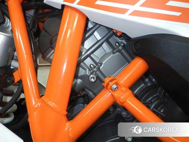Engine photo