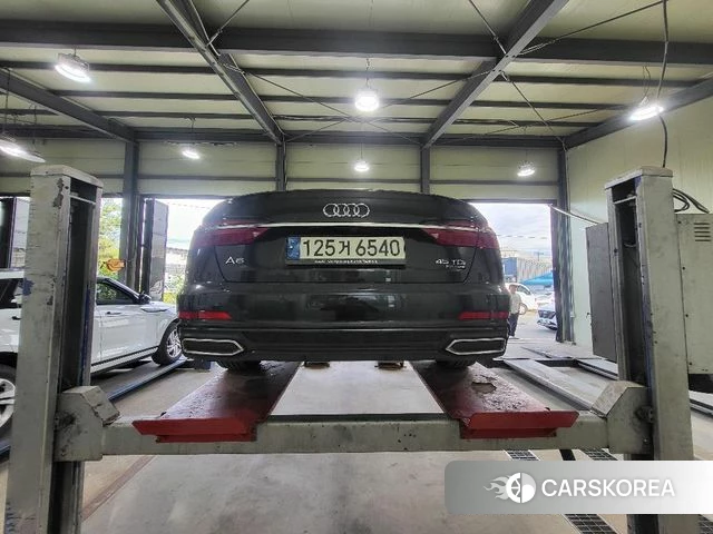 Audi A6 (C8) 2021 Черный из Кореи, фото 2