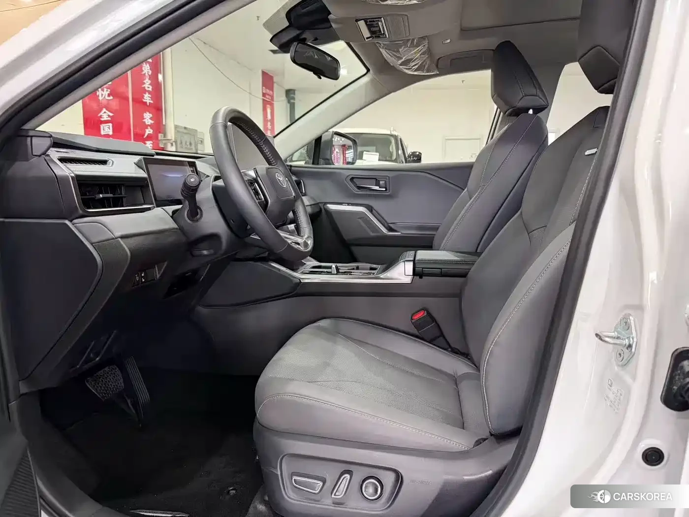 Toyota Wildlander 2026 Белый из Китая, фото 2
