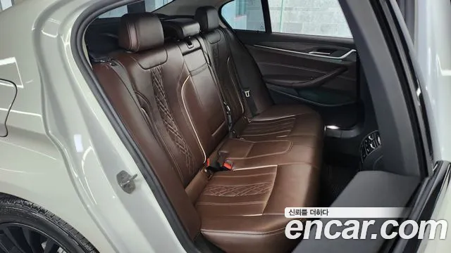 BMW 5 Series (G30) id 2699893 из Кореи 12