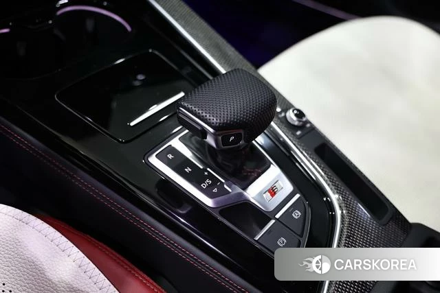 Audi S4 2023 Черный из Китая, фото 3