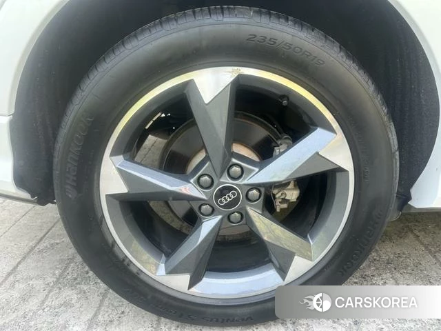 Audi Q3 2023 Белый из Китая, фото 6