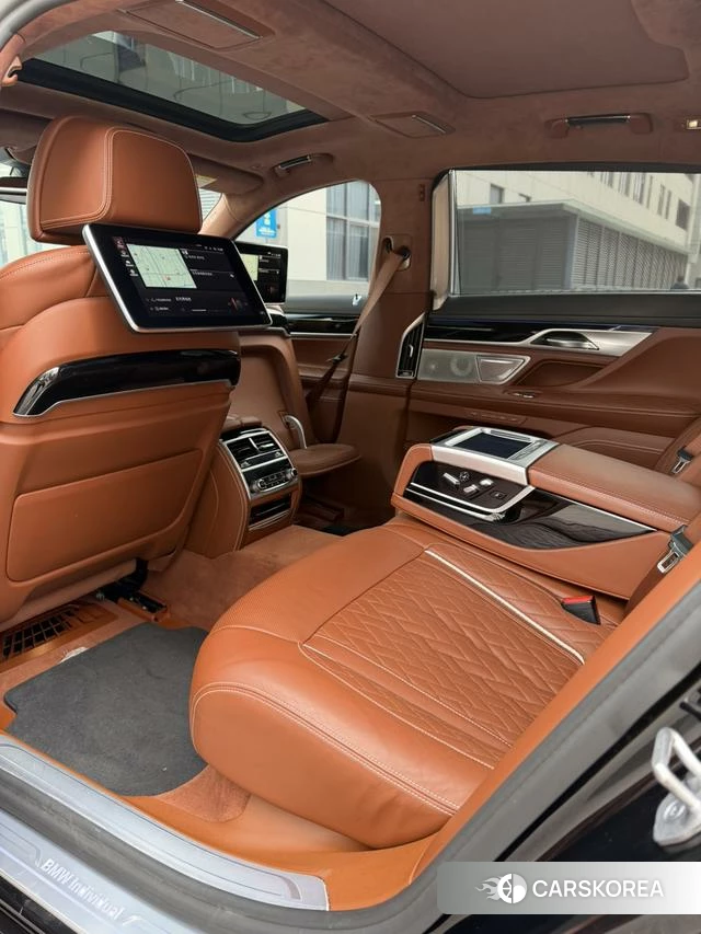 BMW 7 series 2022 Черный из Китая, фото 2