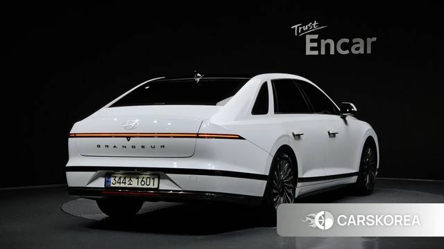 Hyundai Grandeur (GN7) id 4602920 из Кореи 12
