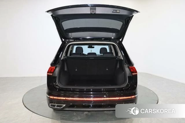 Volkswagen Tiguan L id 4290235 из Китая 12