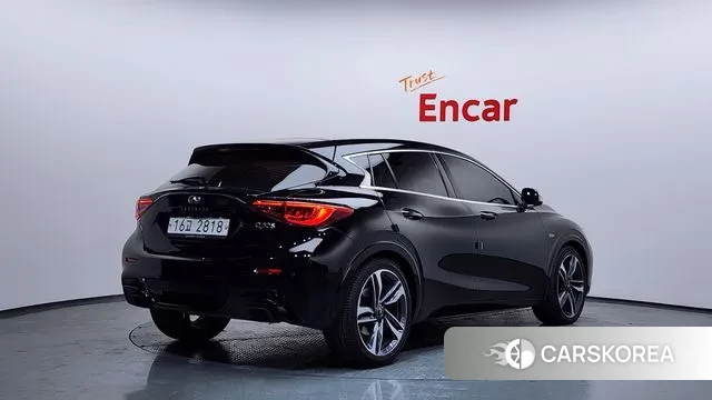 Infiniti Q30 id 3536082 из Кореи 12