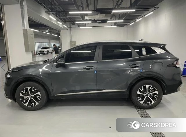 Kia Sportage 5th Generation Hybrid 2024 Серый из Кореи, фото 2