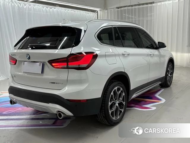 BMW X1 2021 Белый из Китая, фото 2