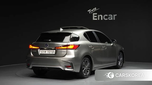 Lexus CT200h id 3867469 из Кореи 12