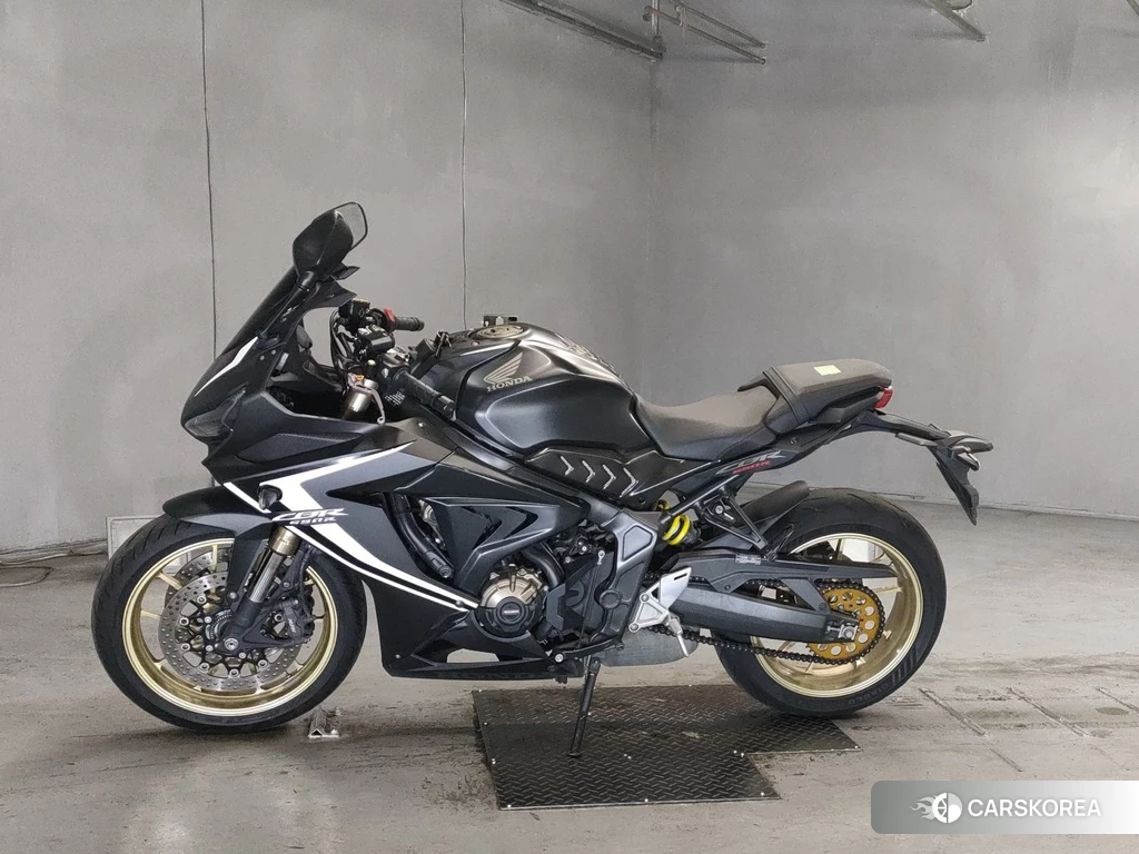 Проданный Honda CBR650R 2019 из Японии, фото 2