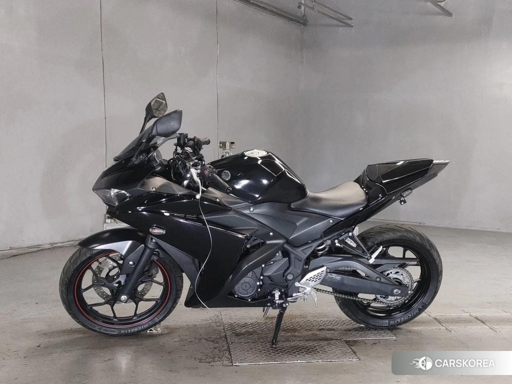 Проданный Yamaha YZF-R25 2014 из Японии