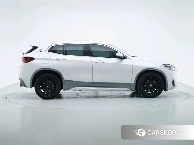 BMW X2 2022 Белый из Китая, фото 2