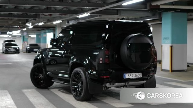 Land Rover Defender (L663) 2023 Черный из Кореи, фото 2