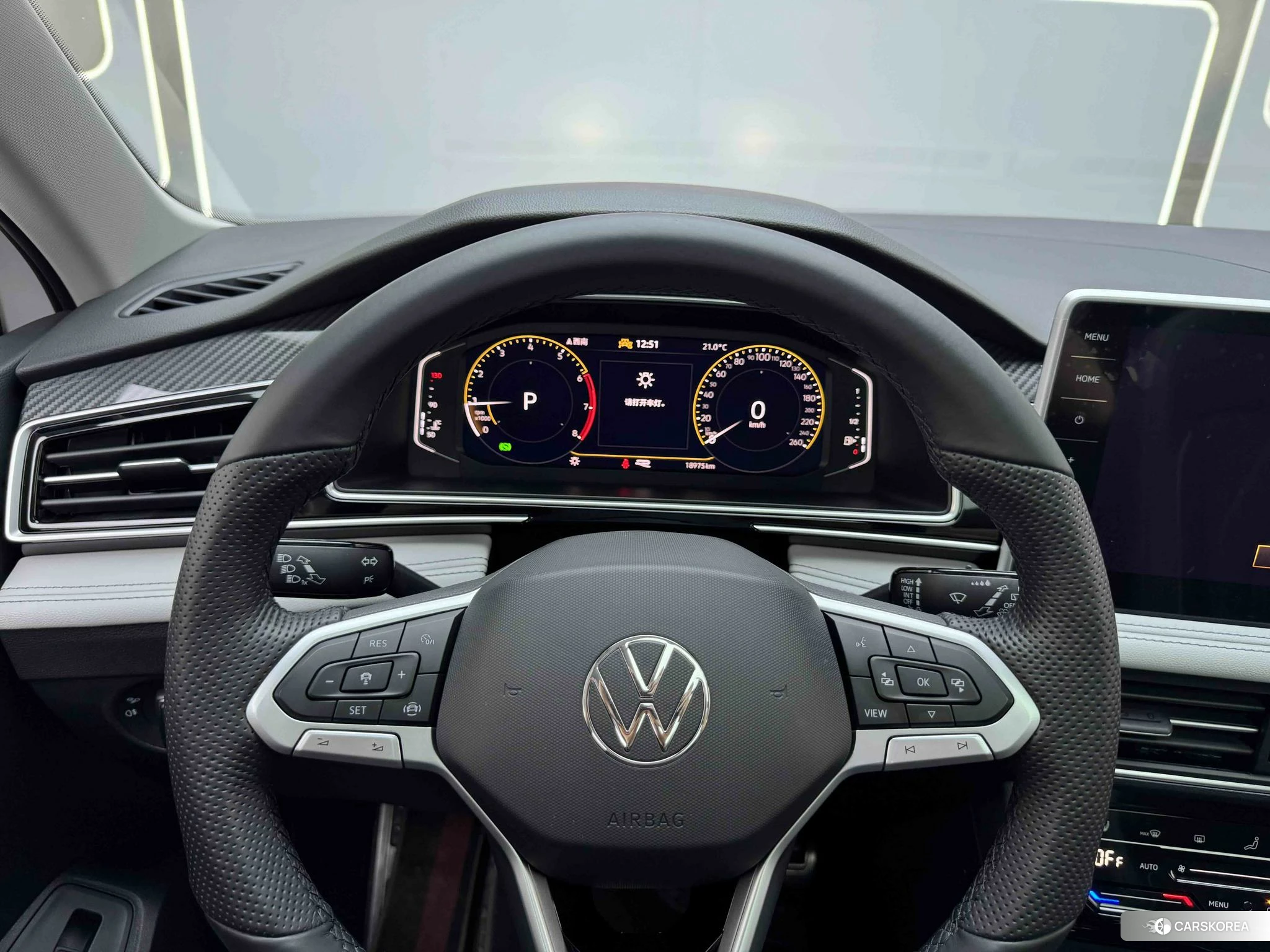 Volkswagen Tiguan L id 4452265 из Китая 9