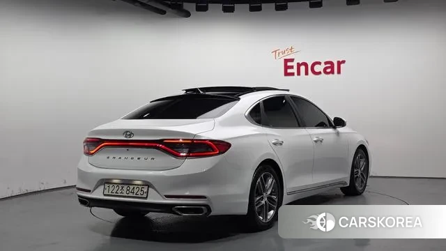 Hyundai Grandeur IG id 3060675 из Кореи 12