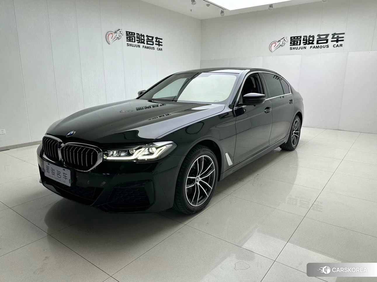 BMW 5 series 2021 Черный из Китая, фото 3