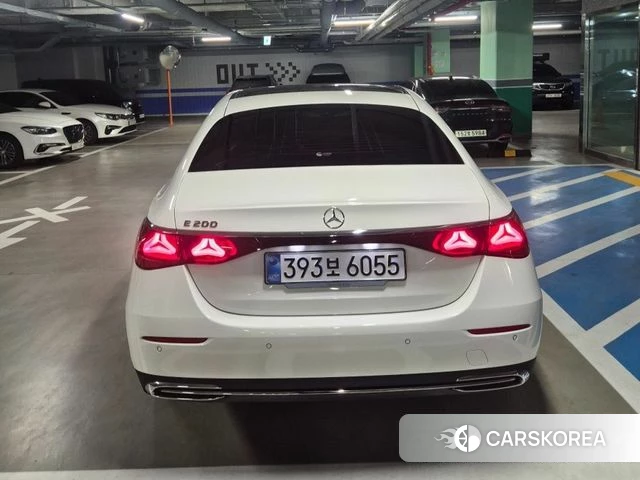 Mercedes-Benz E-Class W214 2025 Белый из Кореи, фото 2