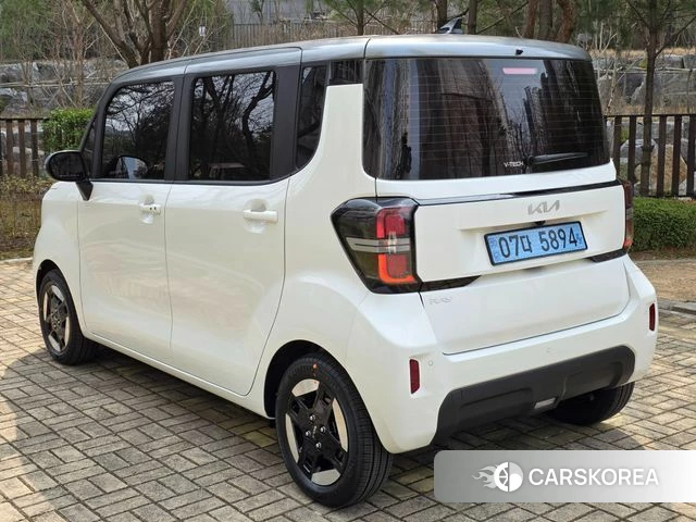 Kia The New Kia Ray EV 2026 Белый двухцветный из Кореи, фото 2