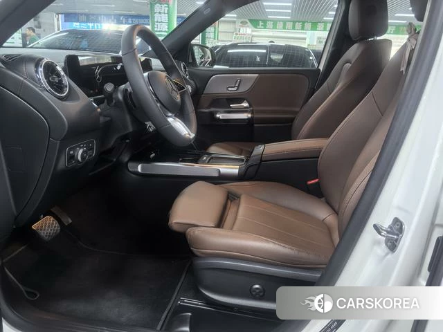 Mercedes-Benz GLB 2024 Белый из Китая, фото 2