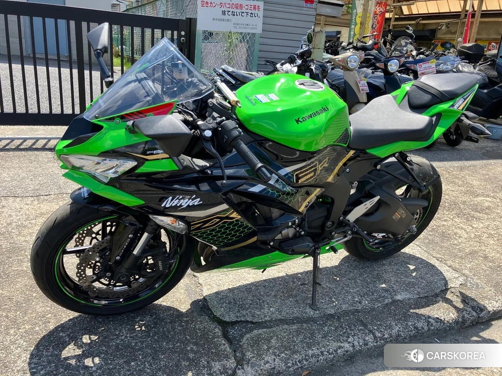 Проданный Kawasaki NINJA ZX-6R 2019 из Японии