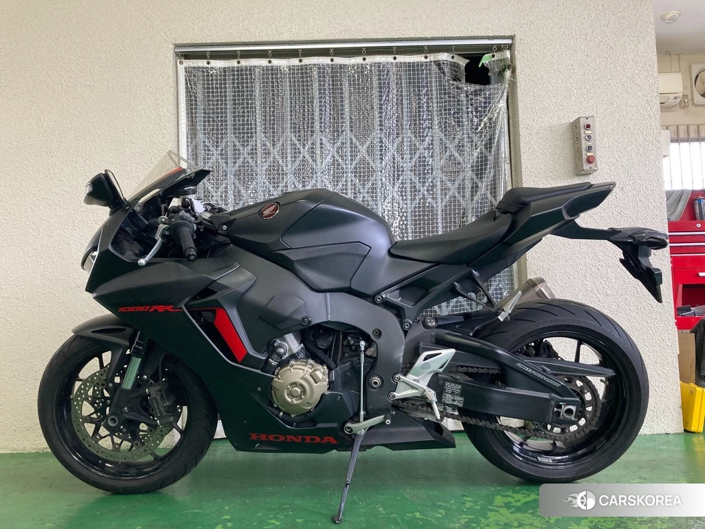 Проданный Honda CBR1000RR 2017 из Японии, фото 2
