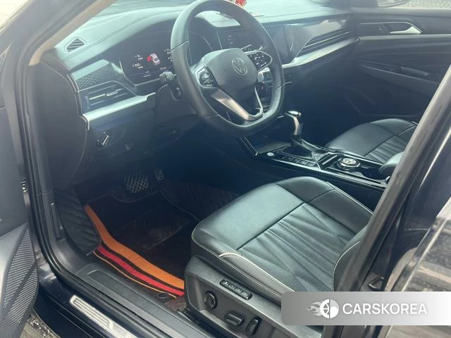 Volkswagen Passat 2022 Черный из Китая, фото 2