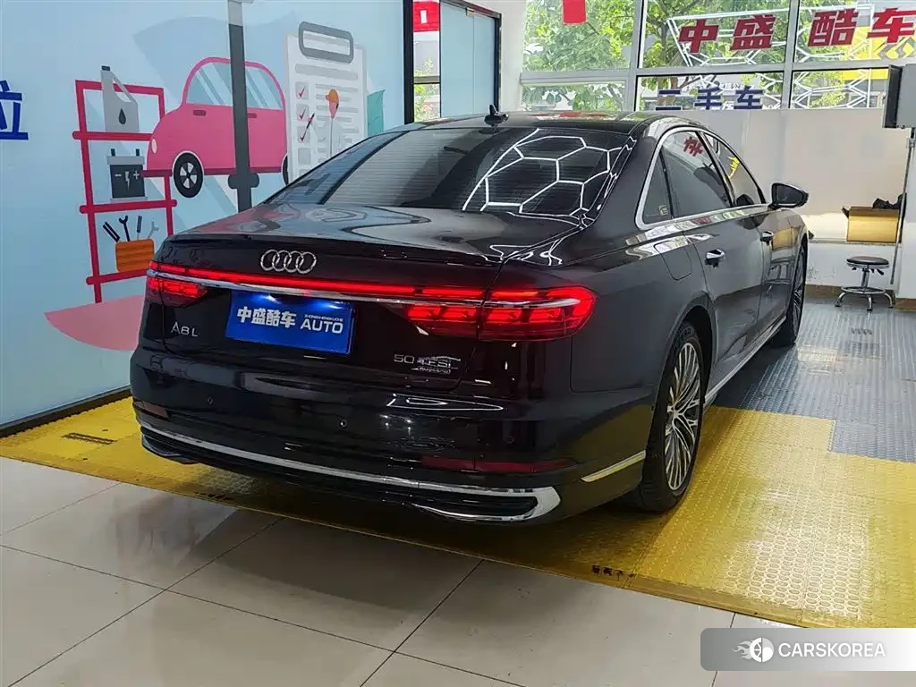Audi A8 2023 Черный из Китая, фото 6