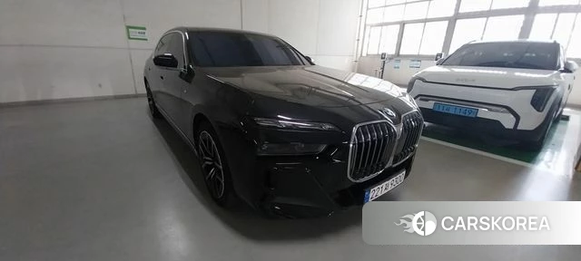 BMW 7 Series (G70) 2024 Черный из Кореи, фото 2