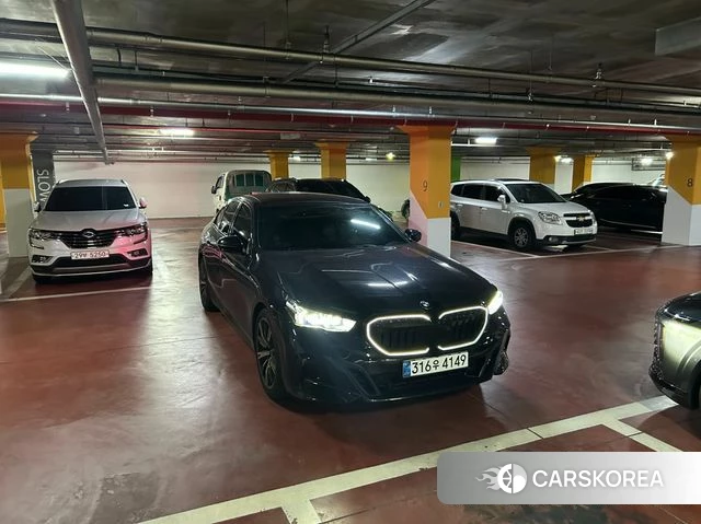 BMW 5 Series (G60) 2026 Черный из Кореи, фото 2