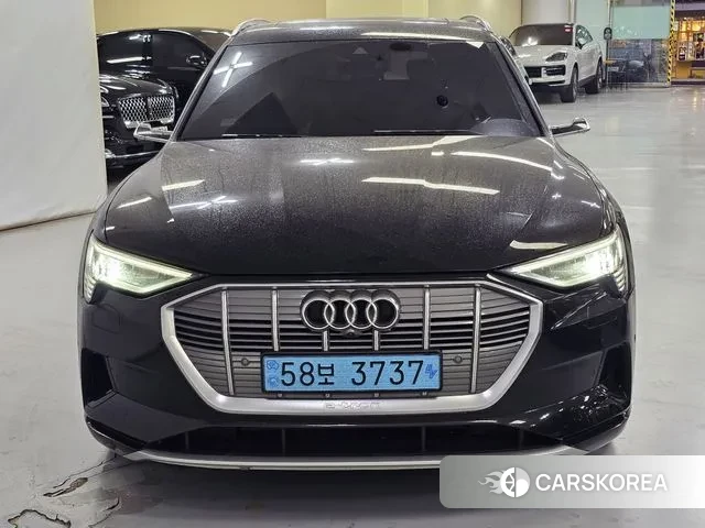 Audi e-Tron id 3499102 из Кореи 12