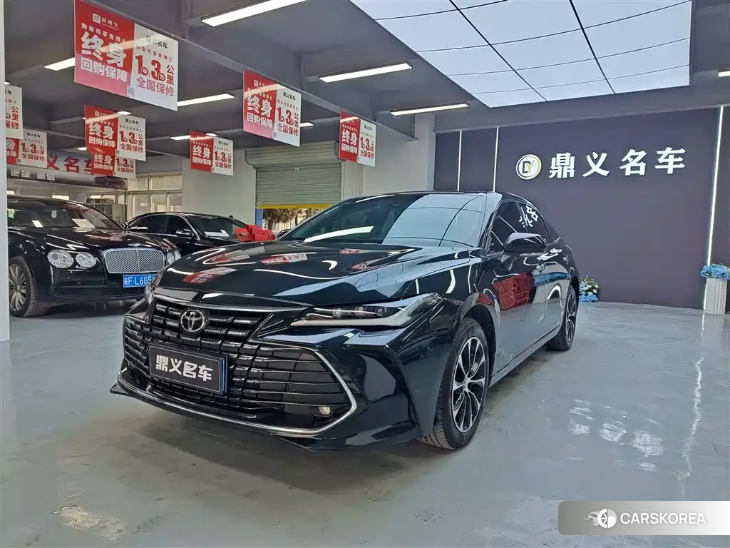 Toyota Avalon 2023 Черный из Китая, фото 2