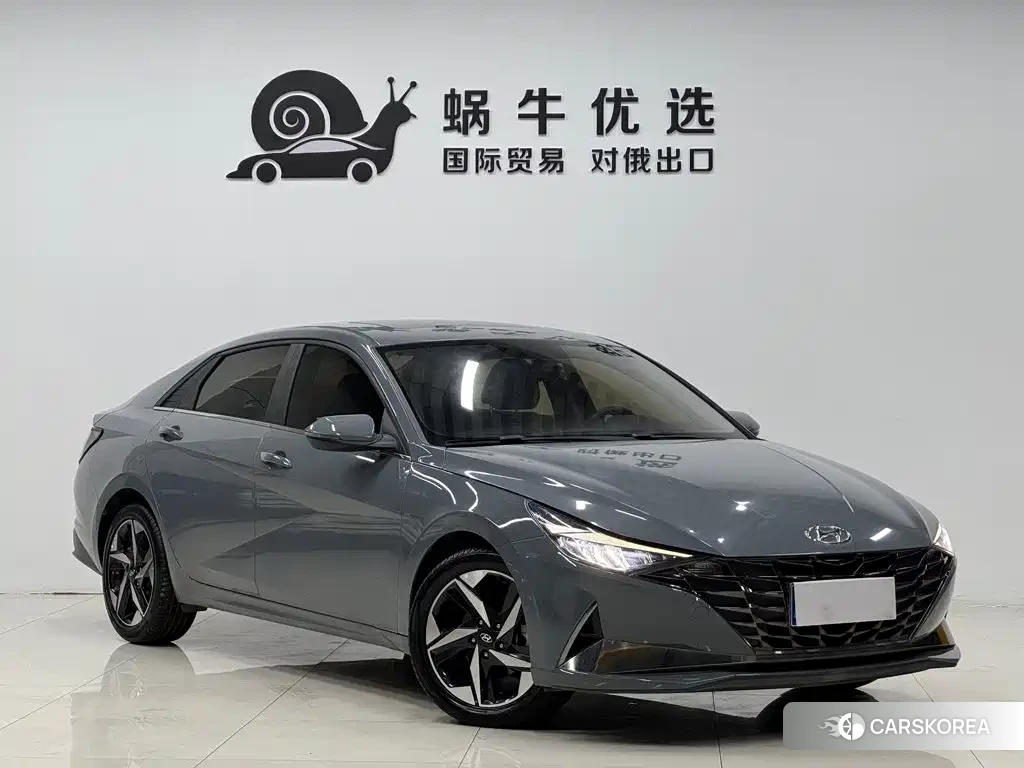 Hyundai Elantra 2022 Silver/gray из Китая, фото 3