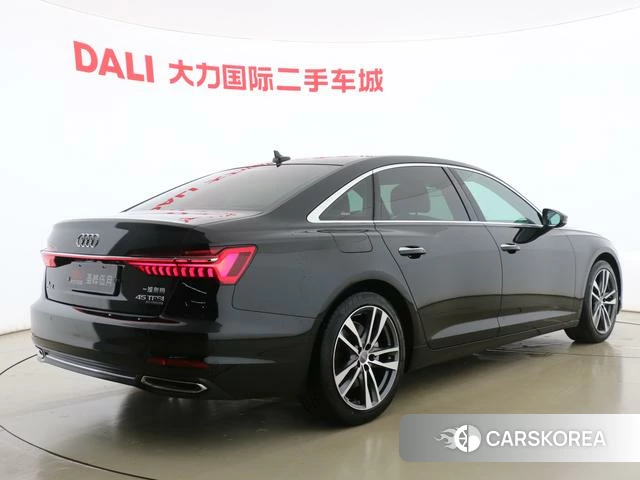 Audi A6L id 4334920 из Китая 8