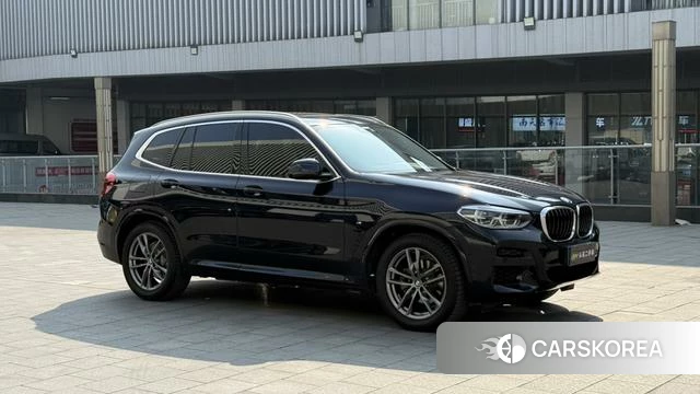 BMW X3 2021 Черный из Китая, фото 2