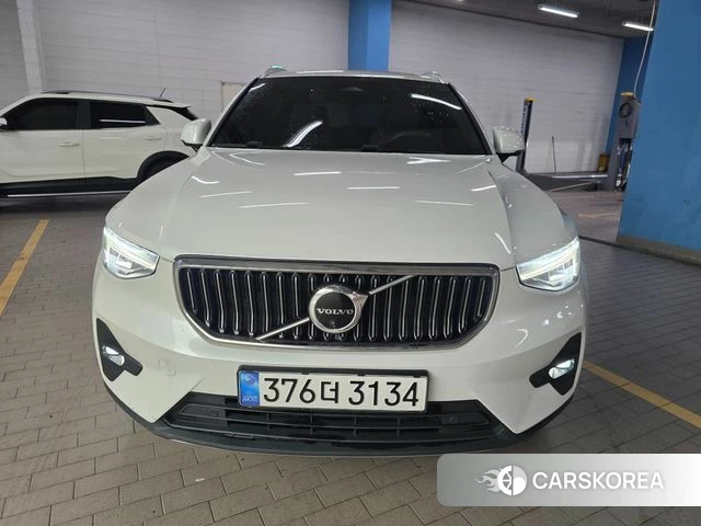 Volvo XC40 2022 Белый из Кореи, фото 2