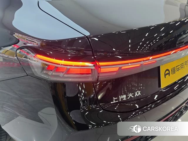 Volkswagen Passat id 4353461 из Китая 12