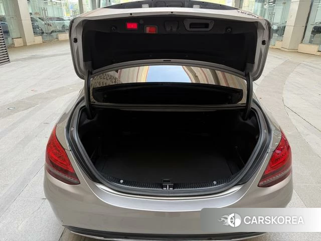 Mercedes-Benz Class C id 4348370 из Китая 10