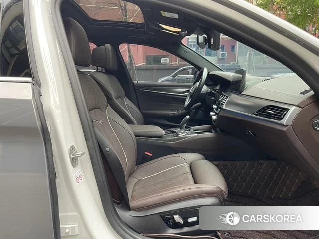 BMW 5 series PHEV id 4278436 из Китая 10