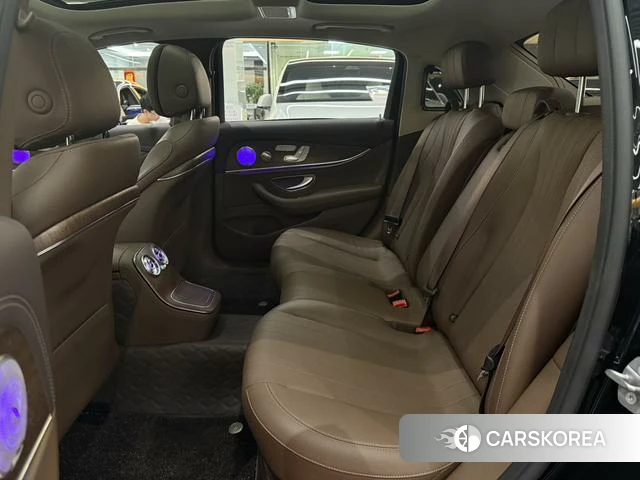 Mercedes-Benz E-class id 4328532 из Китая 10