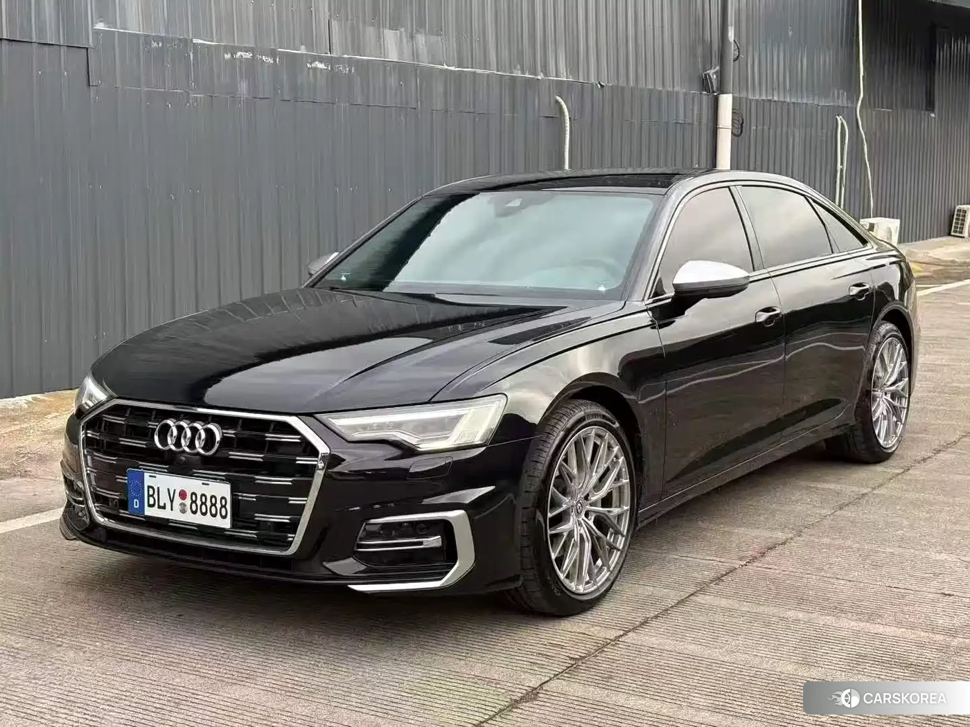 Audi A6L id 4559869 из Китая 10