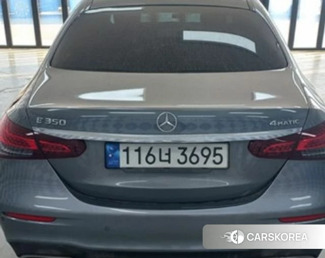 Mercedes-Benz E-Class W213 2023 Серый из Кореи, фото 2