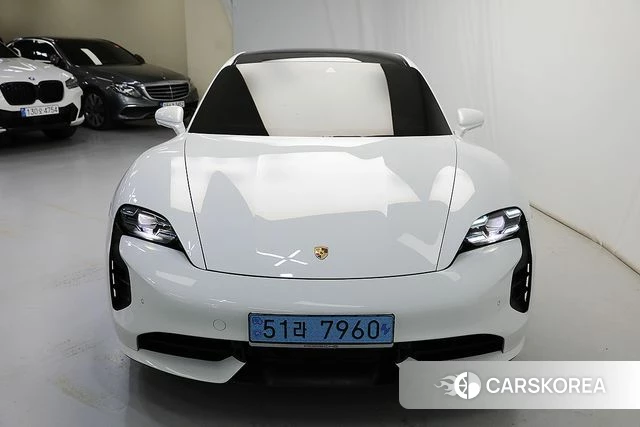 Porsche Taycan id 4507252 из Кореи 12