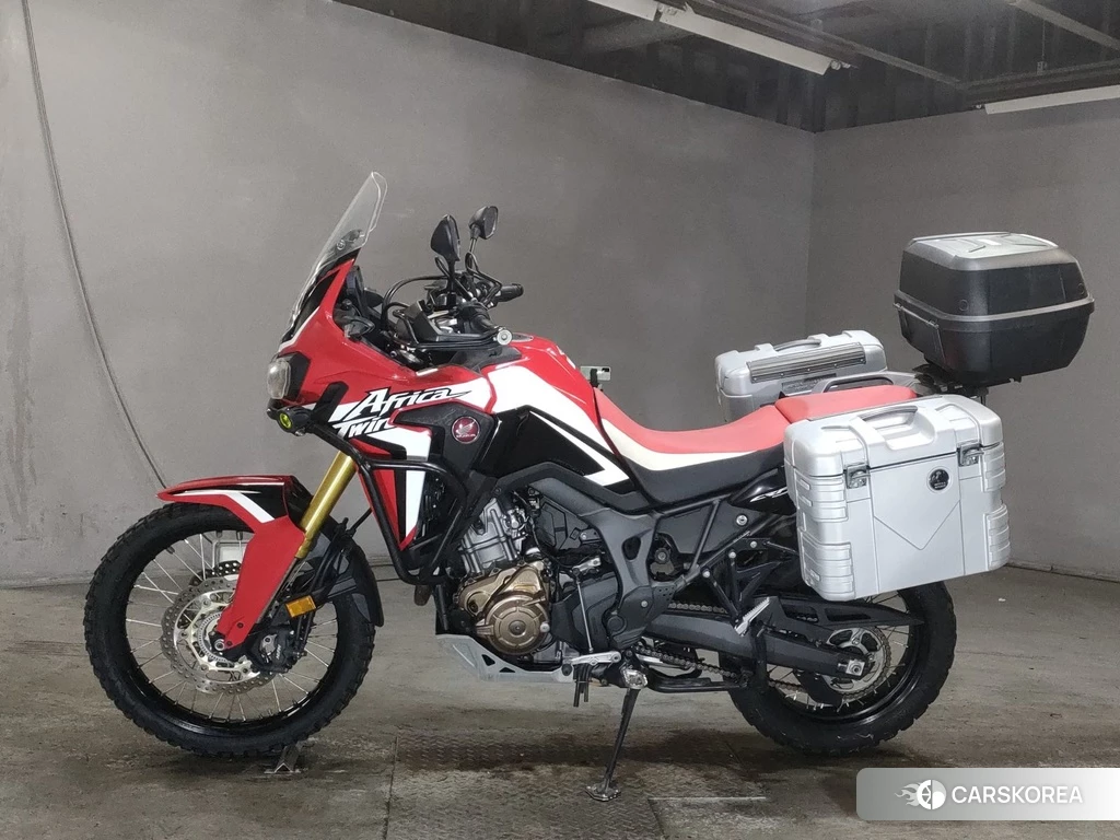 Проданный Honda CRF1000L AFRICA TWIN 2017 из Японии, фото 2