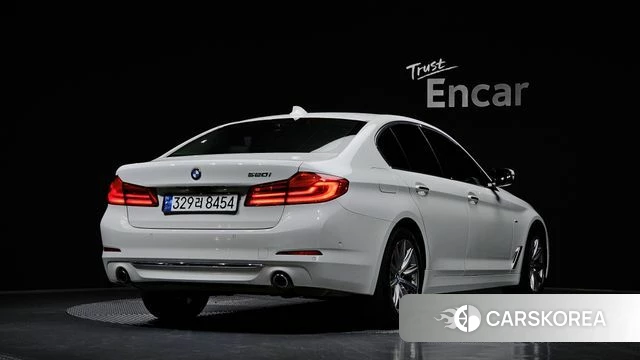 BMW 5 Series (G30) id 3899746 из Кореи 12