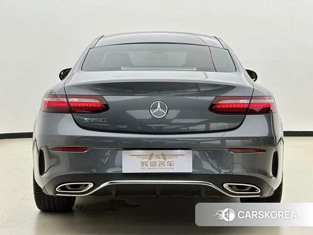 Mercedes-Benz E-class (imported) 2022 Темно-серый из Китая, фото 2
