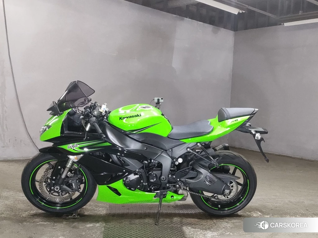 Проданный Kawasaki ZX-6R NINJA 2010 из Японии