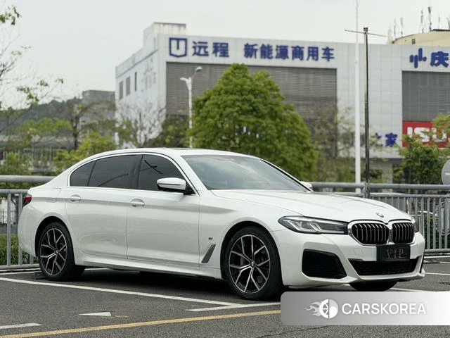 BMW 5 series 2022 Белый из Китая, фото 2
