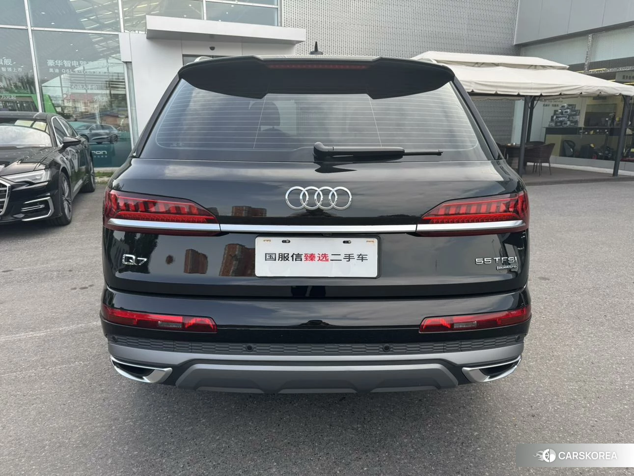 Audi Q7 2022 Черный из Китая, фото 2