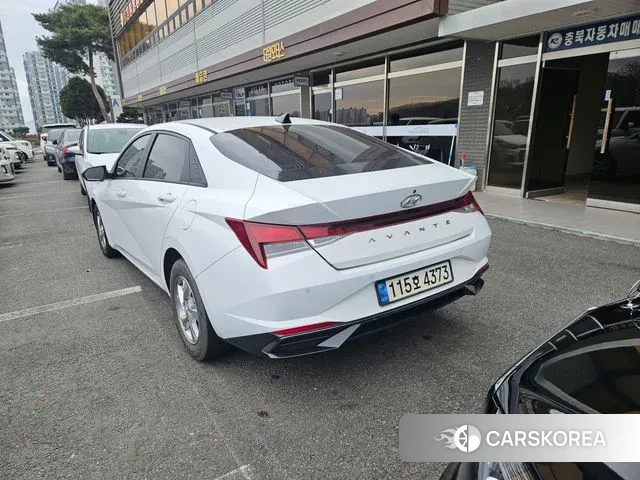 Hyundai Avante (CN7) 2021 Белый из Кореи, фото 3